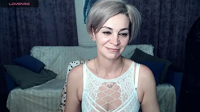 Blonde lola444 online show from December 20, 2024, 8:01 pm