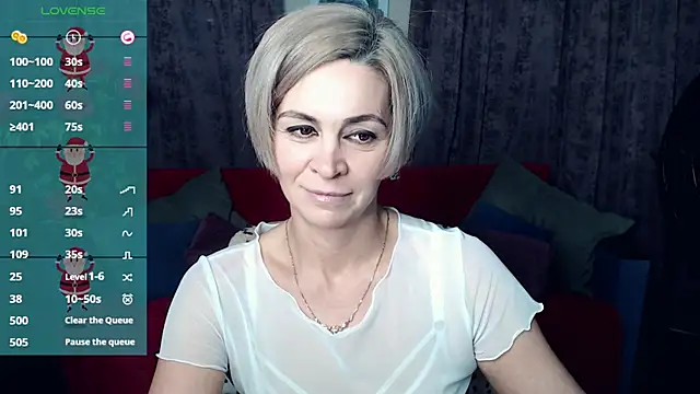 Blonde lola444 online show from January 4, 2025, 7:34 pm