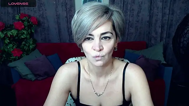 Blonde lola444 online show from January 14, 2025, 6:28 pm