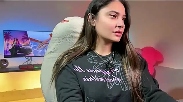 Snapshot of demieliss chatting on January 12, 2026, 6:47 pm demieliss online show from January 12, 2026, 6:47 pm