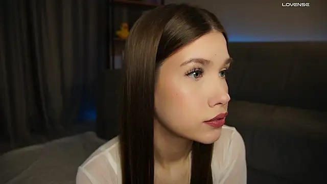  Eva Lee online show from February 27, 2025, 6:42 pm