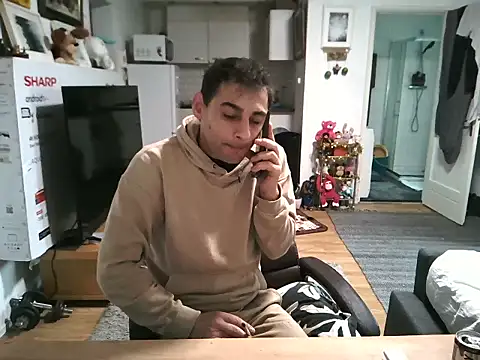 Snapshot of mihaimichael chatting on October 27, 2025, 12:17 pm mihaimichael online show from October 27, 2025, 12:17 pm