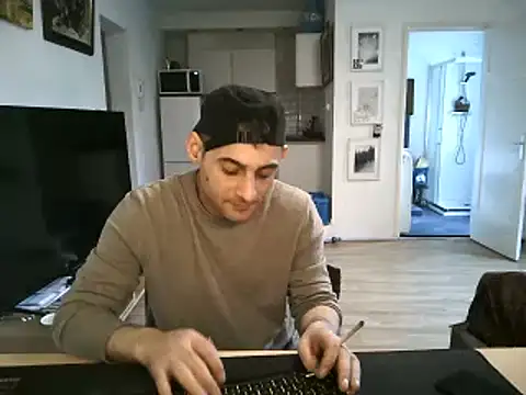 mihaimichael online show from May 10, 2026, 6:10 pm