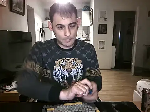 mihaimichael online show from July 6, 2026, 12:06 am