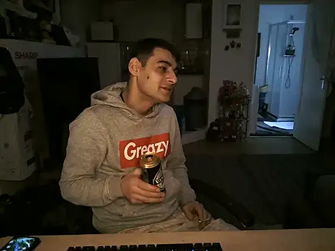 Snapshot of mihaimichael chatting on November 14, 2025, 8:18 am mihaimichael online show from November 14, 2025, 8:18 am