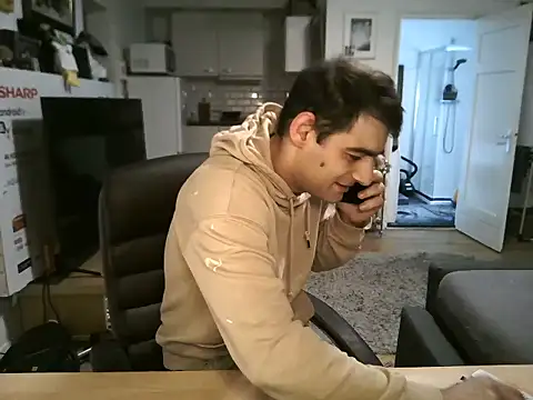 Snapshot of mihaimichael chatting on January 10, 2026, 12:11 pm mihaimichael online show from January 10, 2026, 12:11 pm