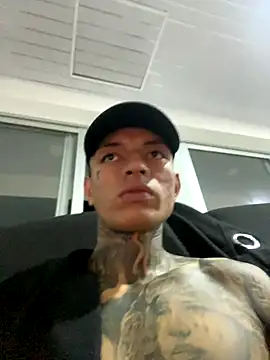 Snapshot of Herem369 chatting on December 2, 2025, 4:25 am Herem369 online show from December 2, 2025, 4:25 am