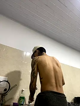 Snapshot of Herem369 chatting on December 3, 2025, 1:39 am Herem369 online show from December 3, 2025, 1:39 am