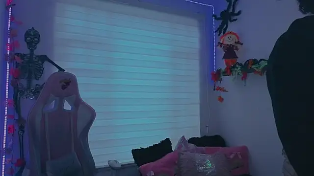 keyla roberts777 online show from October 18, 2025, 8:44 pm