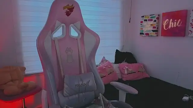 keyla roberts777 online show from September 24, 2025, 11:39 am