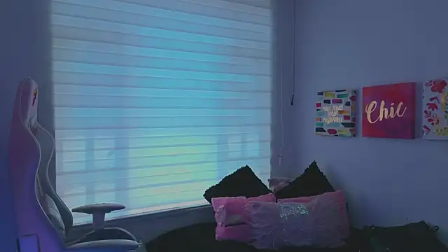 keyla roberts777 online show from September 19, 2025, 6:01 pm