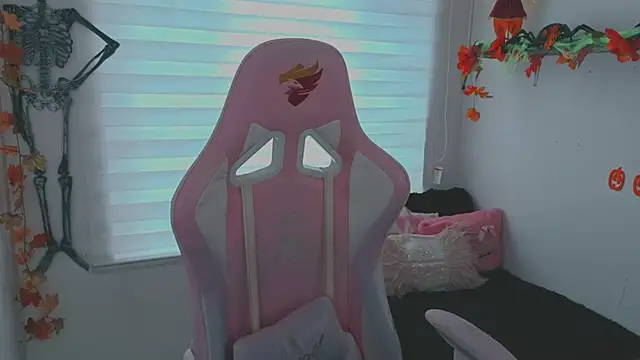 keyla roberts777 online show from October 16, 2025, 4:48 pm