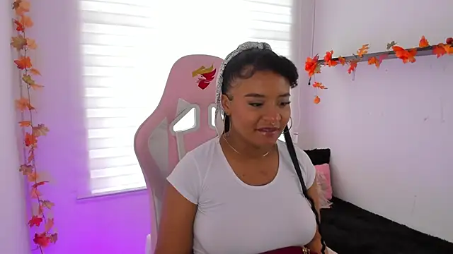 keyla roberts777 online show from November 18, 2025, 3:15 pm