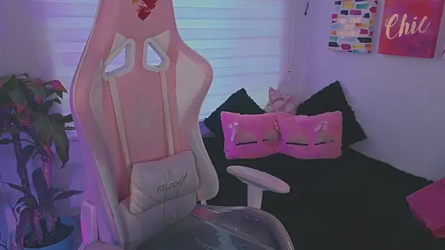 keyla roberts777 online show from September 12, 2025, 12:27 pm