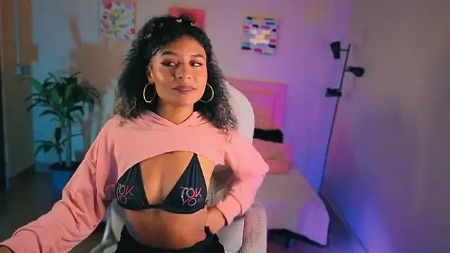 keyla roberts777 online show from March 21, 2025, 3:46 pm