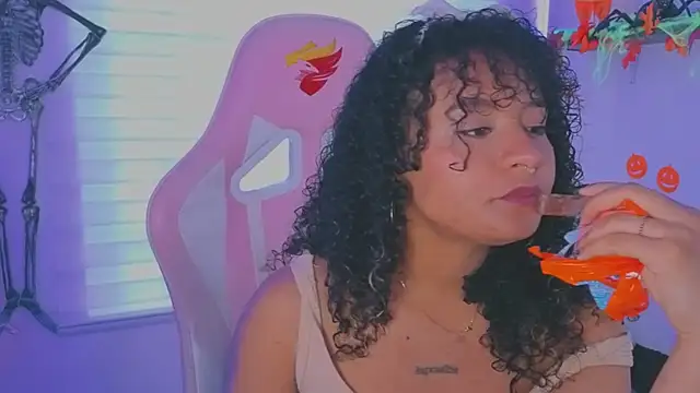 keyla roberts777 online show from October 8, 2025, 7:36 pm