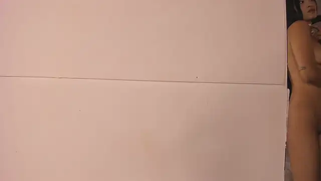 Karoll014 online show from April 17, 2026, 11:35 am