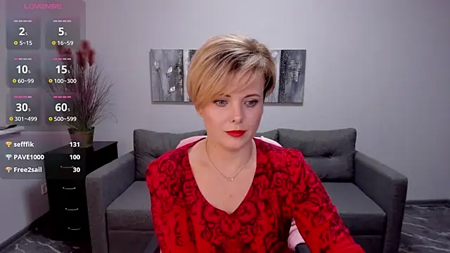 Julia Wilsone online show from February 22, 2025, 5:02 pm