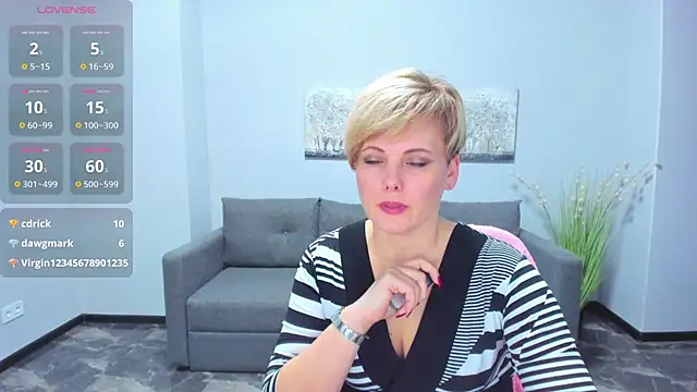 Snapshot of Julia_Wilsone chatting on January 26, 2025, 4:51 pm Julia Wilsone online show from January 26, 2025, 4:51 pm