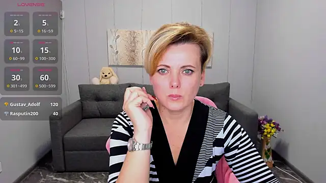 Snapshot of Julia_Wilsone chatting on January 27, 2025, 4:54 pm Julia Wilsone online show from January 27, 2025, 4:54 pm