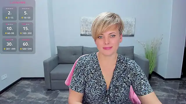 Snapshot of Julia_Wilsone chatting on February 5, 2025, 3:52 pm Julia Wilsone online show from February 5, 2025, 3:52 pm