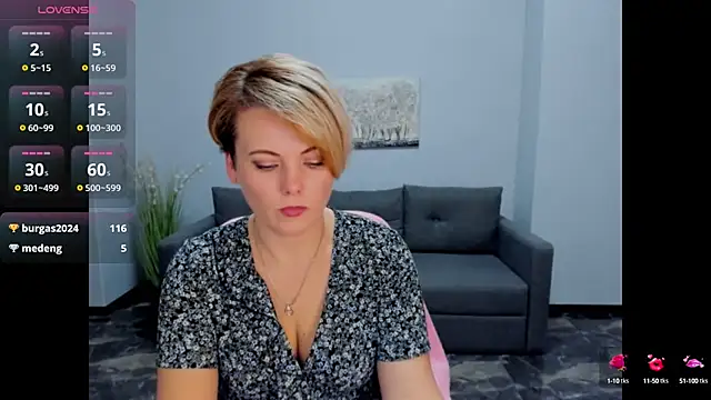 Julia Wilsone online show from March 2, 2025, 9:54 am