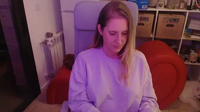 Snapshot of Pinkyladyxxx chatting on February 25, 2025, 11:37 pm Pinkyladyxxx online show from February 25, 2025, 11:37 pm