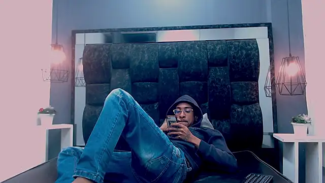 Jose Smoke online show from March 19, 2025, 10:00 am