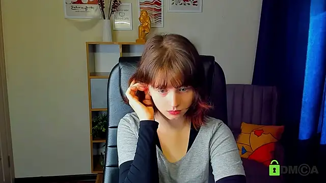 Snapshot of Alina_Mills chatting on September 30, 2025, 8:42 am Alina Mills online show from September 30, 2025, 8:42 am