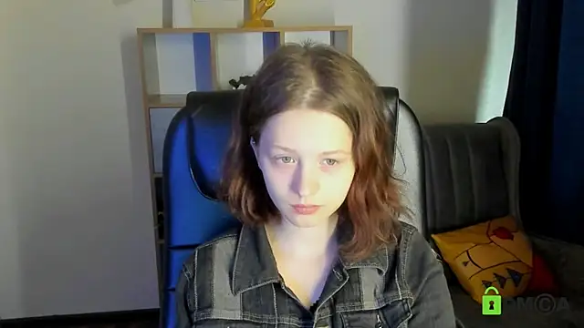 Snapshot of Alina_Mills chatting on September 16, 2025, 7:53 am Alina Mills online show from September 16, 2025, 7:53 am