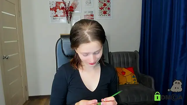 Alina Mills online show from November 20, 2025, 9:43 am