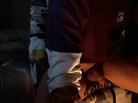 bravo23toro online show from April 17, 2026, 2:25 am