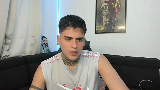 Snapshot of mad_maxxx2 chatting on January 19, 2025, 9:45 pm mad maxxx2 online show from January 19, 2025, 9:45 pm