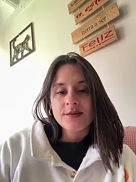 Snapshot of Alice_milf_ chatting on February 2, 2026, 4:17 pm Alice milf online show from February 2, 2026, 4:17 pm