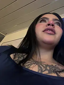 Snapshot of _luna_torres chatting on February 5, 2026, 4:52 am luna torres online show from February 5, 2026, 4:52 am