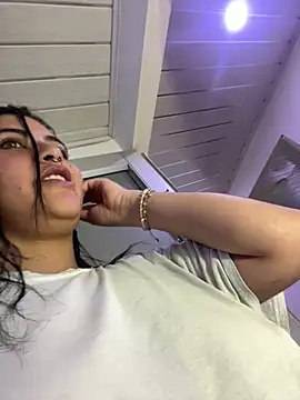  luna torres online show from March 5, 2026, 12:35 pm