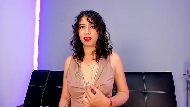 Snapshot of purplay_98 chatting on February 18, 2025, 1:44 pm purplay 98 online show from February 18, 2025, 1:44 pm