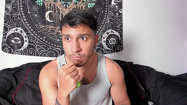 JayMarcos  online show from October 23, 2025, 2:43 am