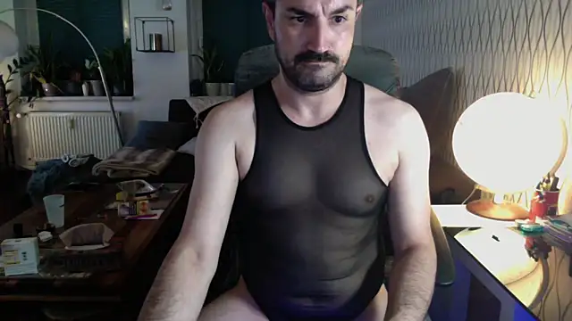 tomz0819 online show from May 29, 2026, 8:15 pm