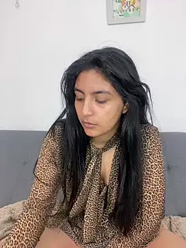 Snapshot of cloe_small chatting on February 13, 2025, 5:37 am cloe small online show from February 13, 2025, 5:37 am