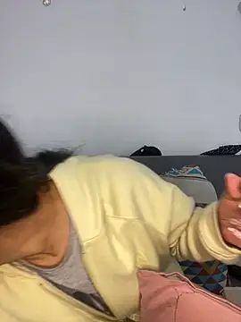 Snapshot of cloe_small chatting on February 25, 2025, 2:25 am cloe small online show from February 25, 2025, 2:25 am