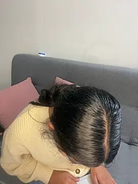 Snapshot of cloe_small chatting on February 6, 2025, 2:00 am cloe small online show from February 6, 2025, 2:00 am