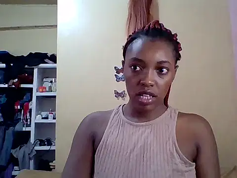 Zara Twilight online show from December 17, 2025, 12:54 pm