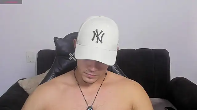 Iamdylan777 online show from April 8, 2026, 3:24 pm