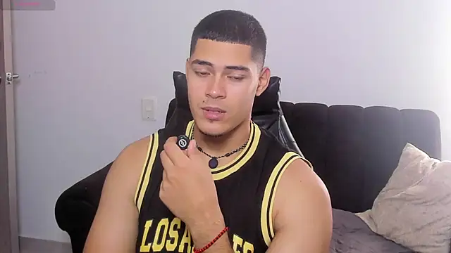 Iamdylan777 online show from April 1, 2026, 1:41 pm