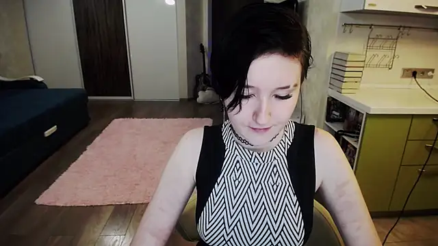 Snapshot of Kira_Bakker chatting on February 1, 2025, 3:41 am Kira Bakker online show from February 1, 2025, 3:41 am