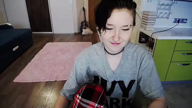 Snapshot of Kira_Bakker chatting on February 7, 2025, 5:31 am Kira Bakker online show from February 7, 2025, 5:31 am