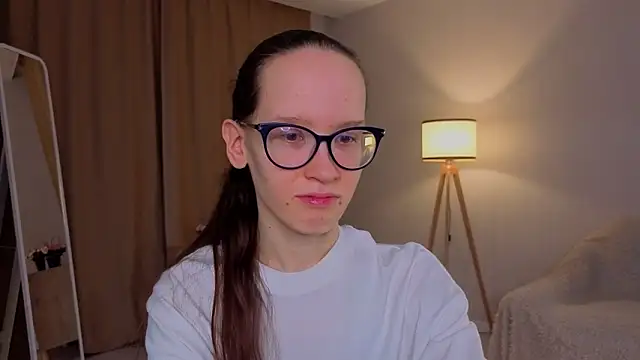 BettyBrowni online show from March 12, 2026, 4:11 pm