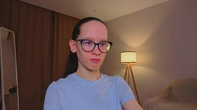 BettyBrowni online show from March 26, 2026, 4:05 pm