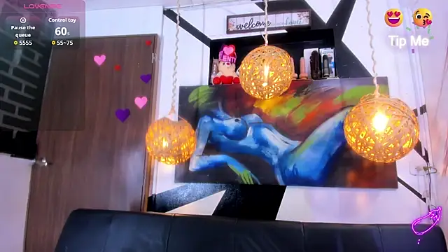 victoria aleia  online show from April 6, 2026, 10:55 pm